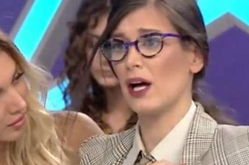 «Τα ατομάκια που με έβρισαν χυδαία»: Το μήνυμα της Έφης Αναστασοπούλου μετά την οικειοθελή αποχώρηση