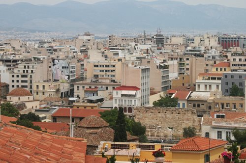 Πώς θα καταλάβεις ότι το σπίτι σου το παρακολουθούν κλέφτες: Τα 10 σημάδια που πρέπει να προσέξεις