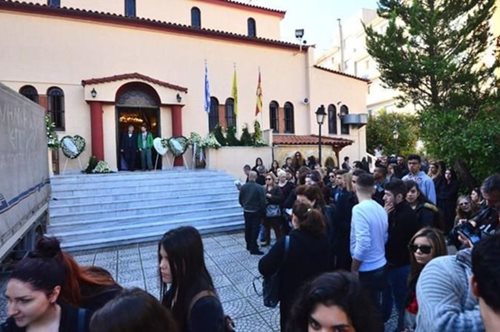 Λαϊκό προσκύνημα στη Νέα Ιωνία για τον Παντελίδη