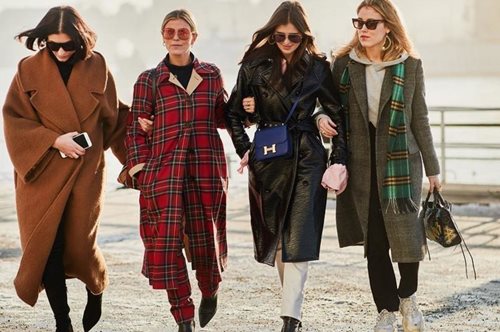 Μαζική αποδοχή: Το χειμωνιάτικο πανωφόρι που έγινε τρεντ σε μία νύχτα 