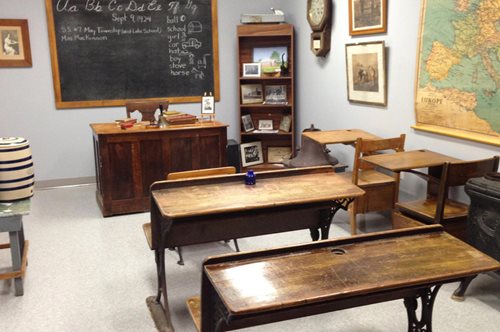 Ανοίγει μετά από 27 χρόνια το δημοτικό σχολείο Αντικυθήρων και δέχεται τρεις μαθητές