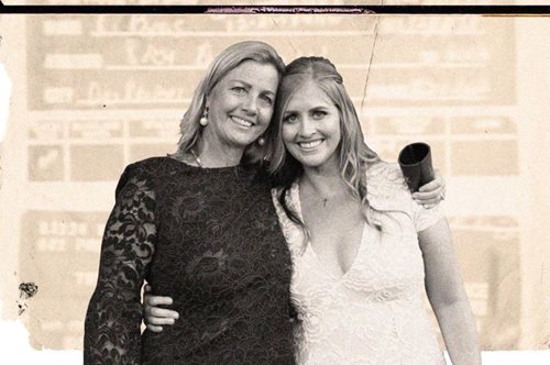 «Η μαμά μου γνώρισε έναν σίριαλ κίλερ 33 αγοριών και βοήθησε στη σύλληψή του»