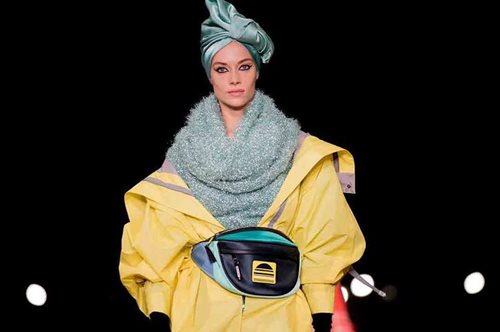 Ο Μαρκ Τζέικομπς λανσάρει ξανά τη συλλογή που κάποτε τον είχε κάνει να χάσει τη δουλειά του