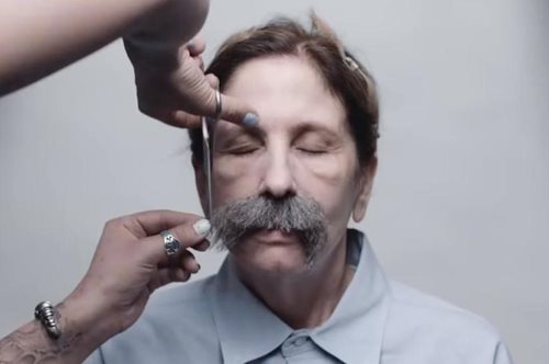 Άλλαξε φύλο σε 5': Μια πρώην πράκτορας της CIA αποκαλύπτει τα μυστικά των μεταμφιέσεων