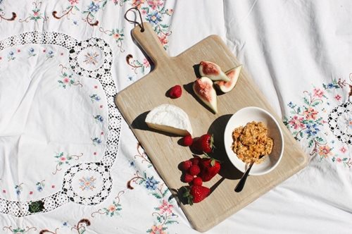 Όταν αγχώνεσαι, αντί για φάρμακα πιάσε αυτό το γλυκό και εύκολο φρούτο από τον πάγκο της κουζίνας 