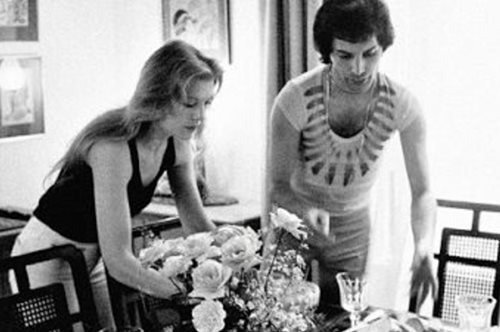 Σπάνιες φωτογραφίες από το σπίτι του Φρέντι Μέρκιουρι και της γυναίκας του, Μέρι Όστιν 