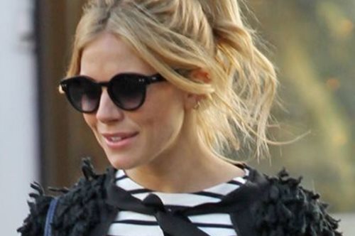 Αντίο ξανθό: Η εντυπωσιακή αλλαγή της Σιένα Μίλερ μας δίνει ιδέες γι' αυτή τη σεζόν