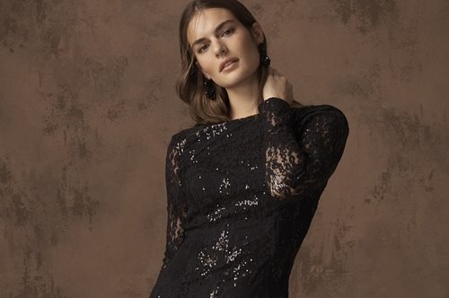 Ανακάλυψη: Βρήκαμε το γιορτινό, μαύρο φόρεμα που κολακεύει το σώμα στα Marks & Spencer 