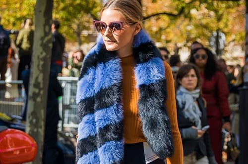 Η Ολίβια Παλέρμο σου δείχνει πώς να φορέσεις διαφορετικά την καρό φούστα αυτό το χειμώνα 