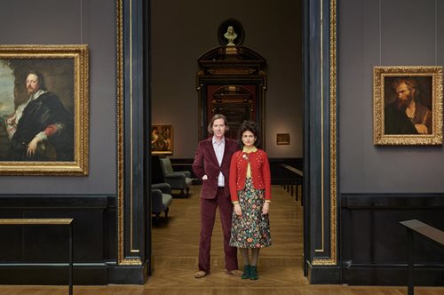 Χάρμα οφθαλμών: Η έκθεση που επιμελήθηκε ο Γουές Άντερσον είναι γεμάτη χρώμα και συμμετρία