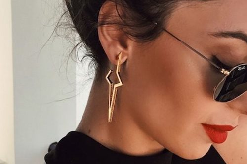 Τα σκουλαρίκια-αστέρια των γιορτών είναι ελληνικά: Φοριούνται στο ρεβεγιόν και στα πιο cool πάρτι 