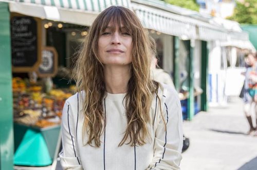 Τα μυστικά της Παριζιάνας Καρολίν ντε Μεγκρέ για να είμαστε κομψές στα 20, τα 30, τα 40, τα 50 μας