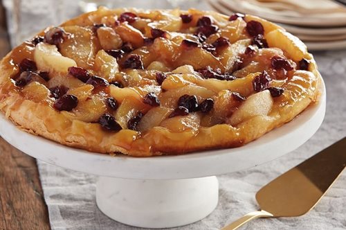 Ζουμερή και λαχταριστή αχλαδόπιτα ανάποδη: Πίτα δεν είναι μόνο η μηλόπιτα 