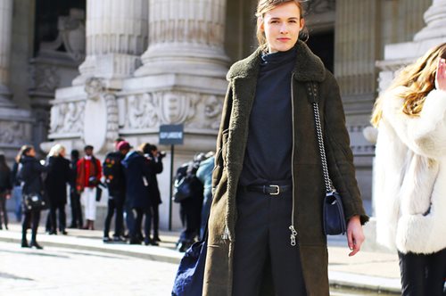 Οι Γαλλίδες γελάνε κάθε φορά που οι υπόλοιπες γυναίκες φοράμε αυτά τα τρία πράγματα