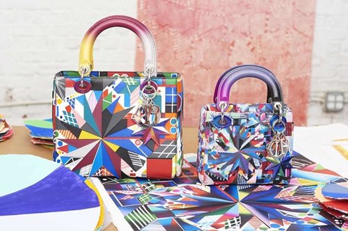 Αντικείμενα πόθου: Οι νέες συλλεκτικές τσάντες Dior σχεδιάστηκαν από μεγάλες γυναίκες καλλιτέχνιδες