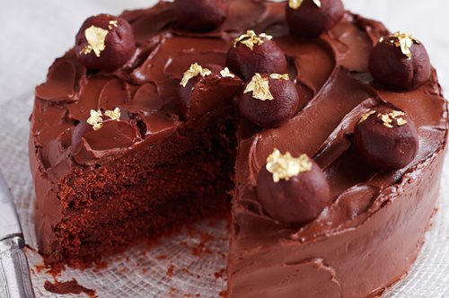 Κέικ σοκολάτας με αβοκάντο, χωρίς αυγά και βούτυρο: Η πιο ελαφριά και «αθώα» εκδοχή γλυκού 