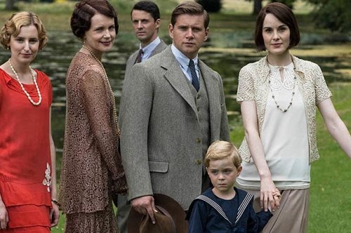 Μόλις έκανε την εμφάνιση του το πρώτο τρέιλερ της κινηματογραφικής μεταφοράς του Downton Abbey