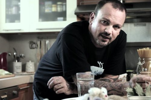 «Δεν πέρασα καλά στο MasterChef». O Δημήτρης Σκαρμούτσος δε νοσταλγεί το μαγειρικό ρεάλιτι