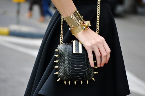 Δεν θα το βαρεθείς ποτέ. To μινιμαλιστικό κόσμημα που θα φοράς κάθε μέρα για την υπόλοιπη ζωή σου