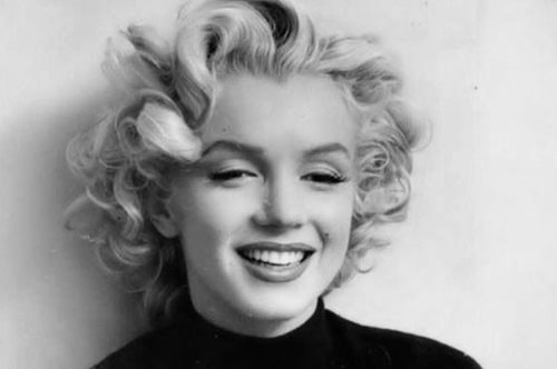 Η ανατρεπτική φωτογράφιση της Μέριλιν Μονρόε με αφορμή το χυδαίο σχόλιο μιας δημοσιογράφου