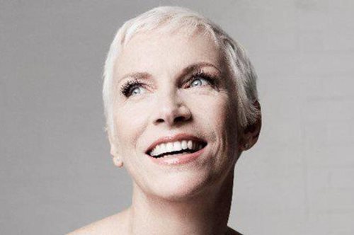 «Κάπου μέσα μου νιώθω ακόμα 8 χρονών»: Η ειλικρινής ανάρτηση της Άνι Λένοξ για το πέρασμα του χρόνου