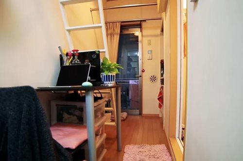 Ζώντας μέσα σε ένα παράλογα μικρό διαμέρισμα 8 τ.μ. στο Τόκιο: Κι όμως γίνεται 