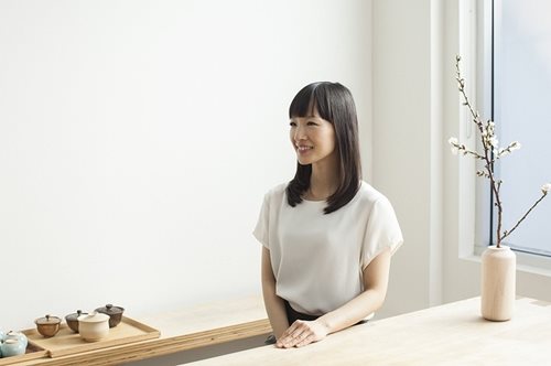 Η νέα σειρά του Netflix που συζητούν όλοι μάς εμπνέει να αλλάξουμε ζωή σε ένα Σαββατοκύριακο