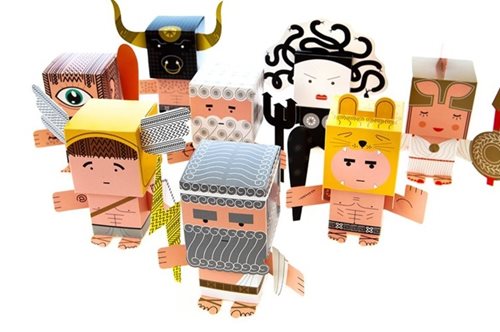 Meet the Greeks: Τα νέα ελληνικά σουβενίρ κλωτσούν το φολκλόρ