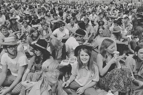 Είναι επίσημο: Το θρυλικό φεστιβάλ Γούντστοκ επιστρέφει για την 50η επέτειό του
