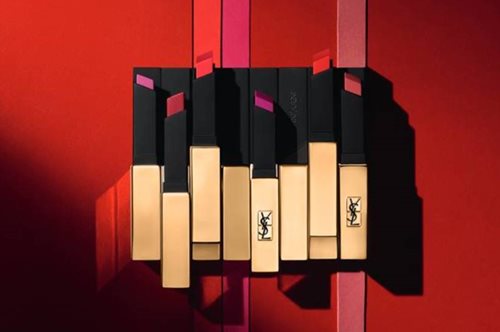 H YSL δημιουργεί το ματ κραγιόν για τις γυναίκες που ζουν στα άκρα