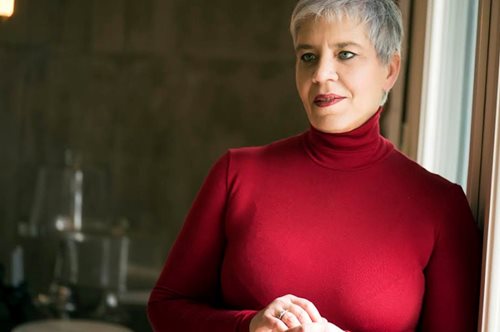 Μια τραπεζική υπάλληλος στην κουζίνα: Μια σουρεαλιστική προσέγγιση στη γαστρονομία 