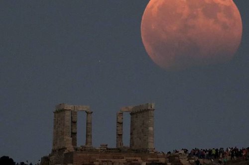Η Πανσέληνος του Λύκου. Αυτή την Κυριακή κάτι μαγικό θα συμβεί στον ουρανό 
