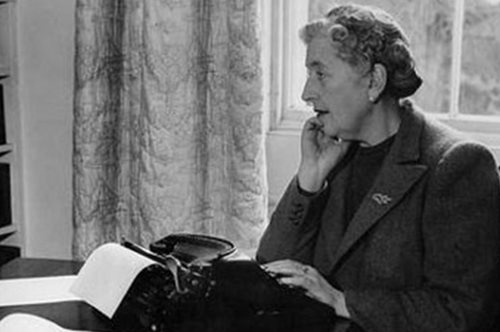 Η Αγκάθα Κρίστι, η ενυδατική κρέμα και η συντήρηση των αρχαιολογικών ανασκαφών