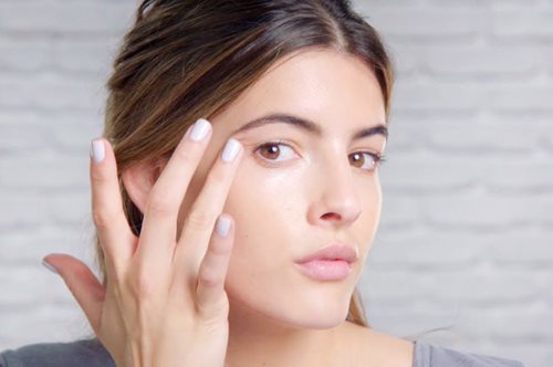 Πηγή νεότητας: Το καινοτόμο προϊόν που αλλάζει αυτομάτως το βλέμμα και δεν είναι κονσίλερ 