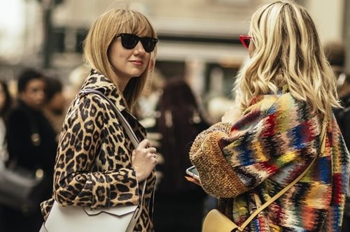 Oι «πονηροί» τρόποι με τους οποίους τα Zara και τα H&M μας πείθουν να αγοράσουμε τα ρούχα τους