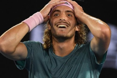 Πέταξε τη ρακέτα του. Το δευτερόλεπτο που ο Τσιτσιπάς συνειδητοποίησε πως νίκησε τον Φέντερερ