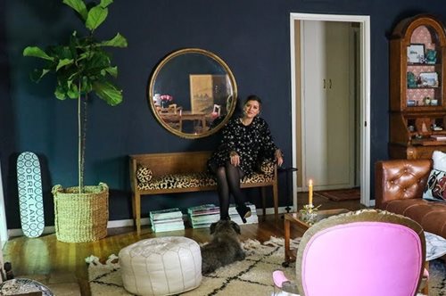 Το πριν και το μετά: Η ολική μεταμόρφωση ενός living room σε ένα διαμέρισμα της Νέας Υόρκης 