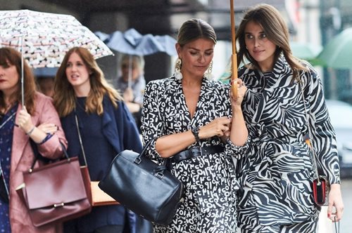 Ένας άντρας fashion editor αποκαλύπτει: Τα μεγαλύτερα στιλιστικά λάθη που παρατηρεί σε γυναίκες