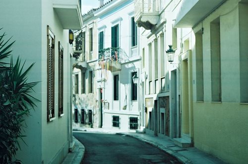 Καταργούμε το αυτοκίνητο στο κέντρο της Αθήνας: Με 1 ευρώ κυκλοφορούμε με τα νέα, ηλεκτρικά πατίνια