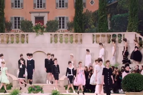 Τα 7 τρεντ που είδαμε στο σόου της Chanel και θα φορεθούν με ευκολία ολόκληρο το 2019 