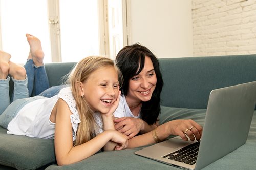 Μπορεί ένα πληκτρολόγιο να φταίει για την παιδική παχυσαρκία;