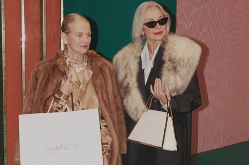 Οι κυρίες που πηγαίνουν στο μπακάλικο με Gucci: Οι υπέρκομψες γιαγιάδες του Μιλάνου στο Instagram