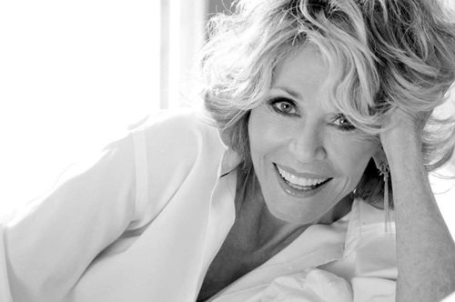 «Βρήκα τον εαυτό μου στα 62 μου»: Η Τζέιν Φόντα σε μια δυνατή εξομολόγηση για το χρόνο και το στυλ