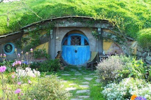 Το ωραιότερο σύγχρονο παραμύθι. Η μεγαλύτερη έκθεση με αντικείμενα από τον κόσμο του J.R.R. Tolkien