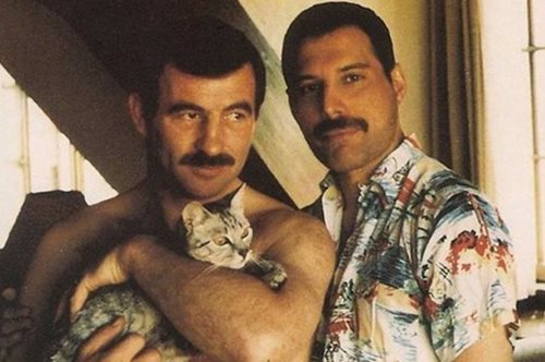 Ο Φρέντι Μέρκιουρι όπως δεν τον έχουμε ξαναδεί: Άγνωστες φωτογραφίες με τον τελευταίο σύντροφό του