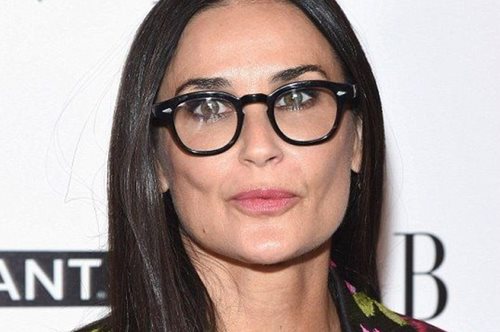 Η Ντέμι Μουρ στην πιο αψεγάδιαστη και δυναμική της εμφάνιση έπειτα από μια δύσκολη περίοδο