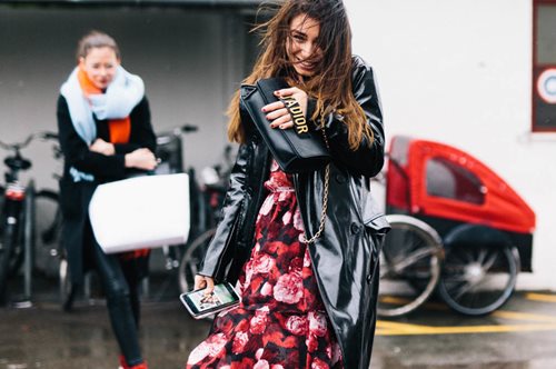 Χρώμα και υψηλό στυλ: 4 τάσεις που έρχονται από τις καλόγουστες γυναίκες της Κοπεγχάγης 