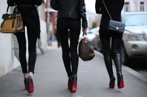 Κάτω τα χέρια από τις κόκκινες σόλες. H δίκη τελείωσε, ο Christian Louboutin νίκησε