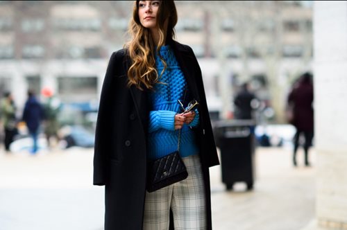 Οι στιλίστριες αποκαλύπτουν τα 10 κομμάτια-κλειδιά που κάνουν πολυτελές και το πιο οικονομικό λουκ