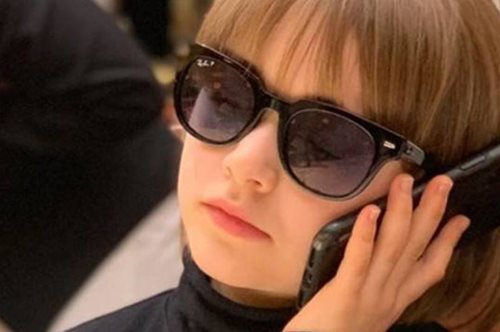 Τι συμβαίνει με τα μαλλιά της Χάρπερ Μπέκαμ και γιατί μοιάζει με κλώνος της Άννα Γουίντουρ; 